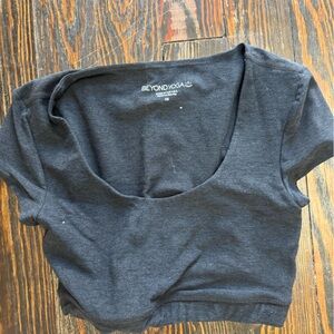 Beyond yoga - size XS space dye top for workout or every day. - black